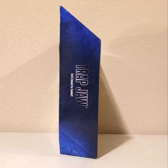 Masters Of The Universe Trap Jaw Action Figure - Picture 4 of 4